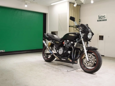 Yamaha XJR1200