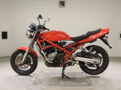 Suzuki BANDIT250-1