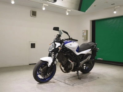 Suzuki GLADIUS400
