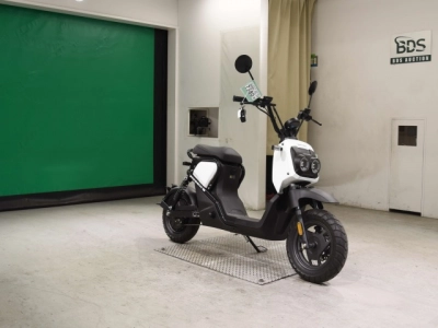 Honda  ZOOMER E