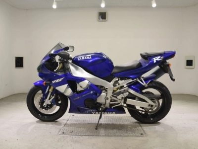 Yamaha YZF-R1