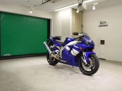 Yamaha YZF-R1