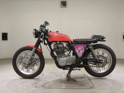 Yamaha SR400-2