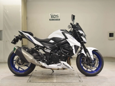 Suzuki GSX-S750