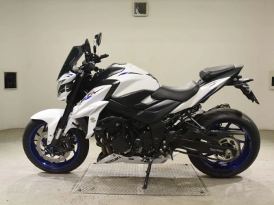 Suzuki GSX-S750