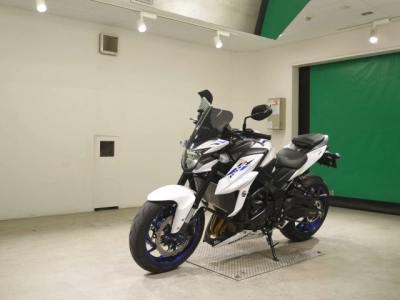 Suzuki GSX-S750