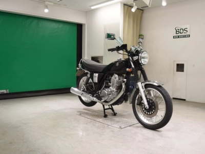 Yamaha SR400-5