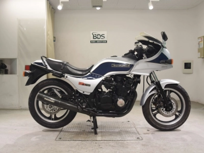 Kawasaki GPZ750