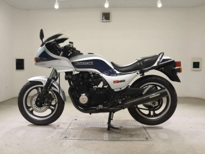 Kawasaki GPZ750