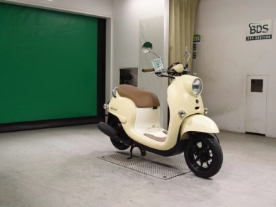Yamaha VINO-4