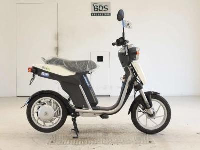 Yamaha EC-03
