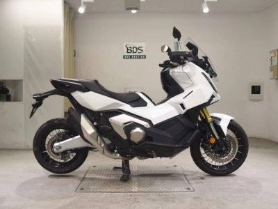 Honda X-ADV750-2