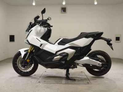 Honda X-ADV750-2