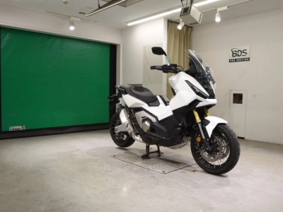 Honda X-ADV750-2