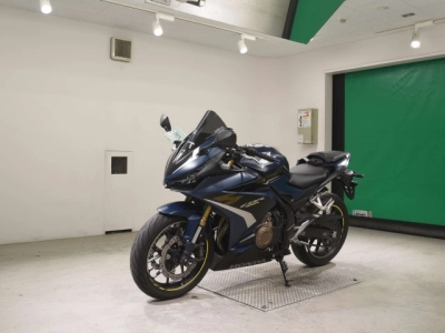 Honda CBR400R-2