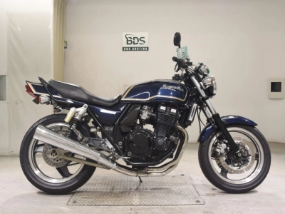 Kawasaki ZRX400