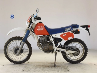 Honda XLR250R-2