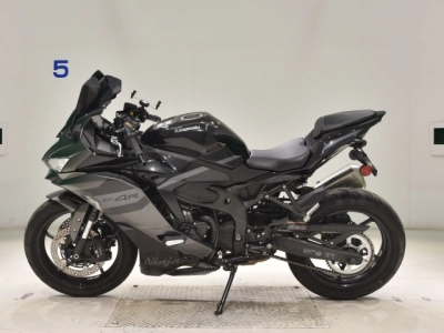 Kawasaki ZX-4R SE