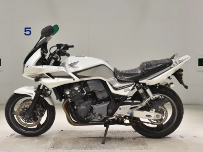 Honda CB400SFV-4 BOLDORABS