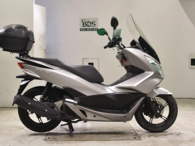 Honda PCX125-2