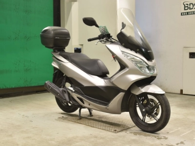 Honda PCX125-2