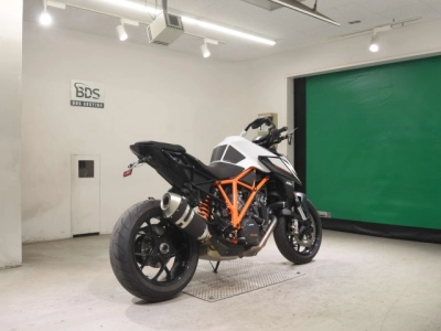 KTM KTM 1290 SUPER DUKE R