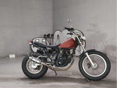 Yamaha TW200