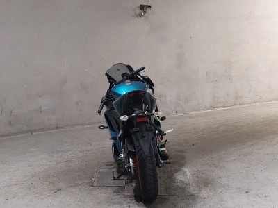 Yamaha YZF-R25