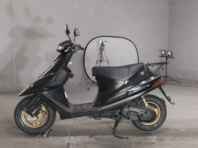 Suzuki ADDRESS V100