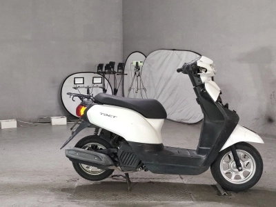 Honda  TACT  BASIC 