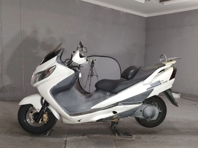 Suzuki SKYWAVE 250S