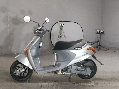 Suzuki LET'S5