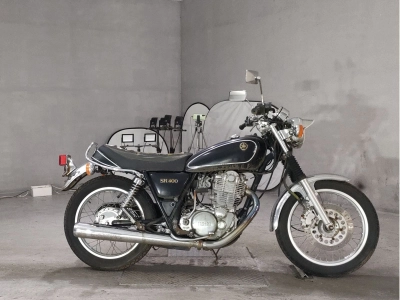 Yamaha SR400-1