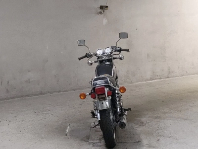 Yamaha SR400-1