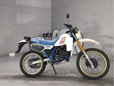 Yamaha DT200R