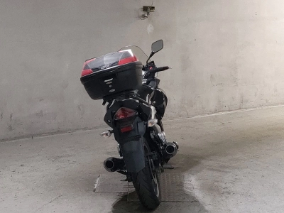 Suzuki GSR250S