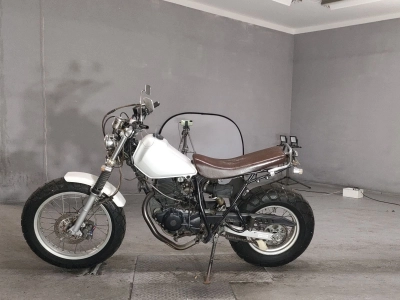 Yamaha TW225