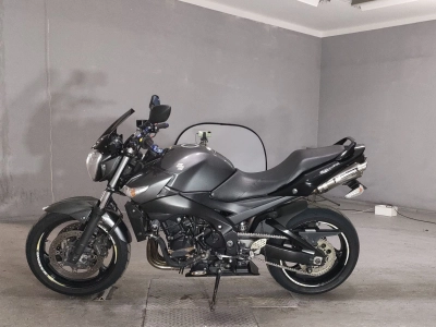 Suzuki GSR400