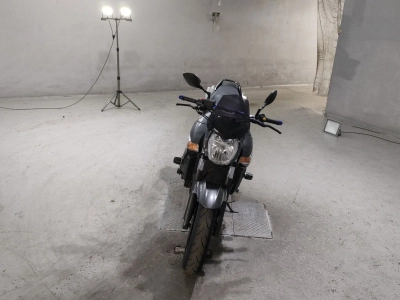 Suzuki GSR400