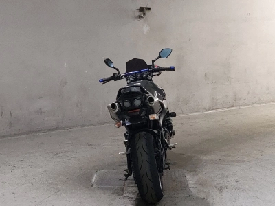 Suzuki GSR400