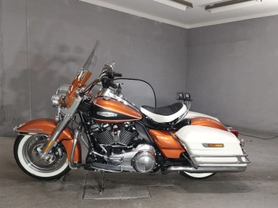 Harley-Davidson  HARLEY FLHFB1870
