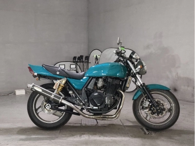 Kawasaki ZRX400