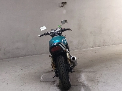 Kawasaki ZRX400
