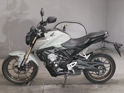 Honda CB125R