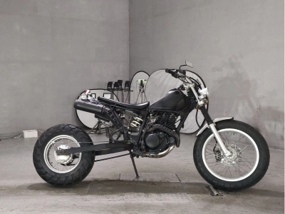 Yamaha TW225