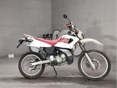 Yamaha LANZA DT230
