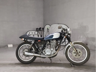 Yamaha SR400-1