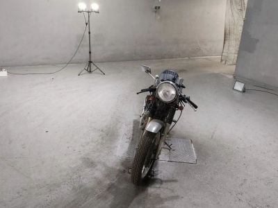 Yamaha SR400-1