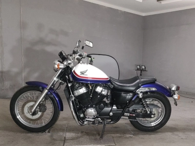 Honda VT400S