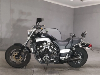 Yamaha V-MAX